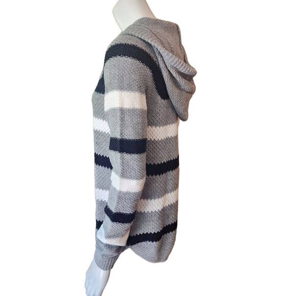Cloud Chaser Gray, Black, & White Striped Knit Hoodie (M) - Picture 4 of 6